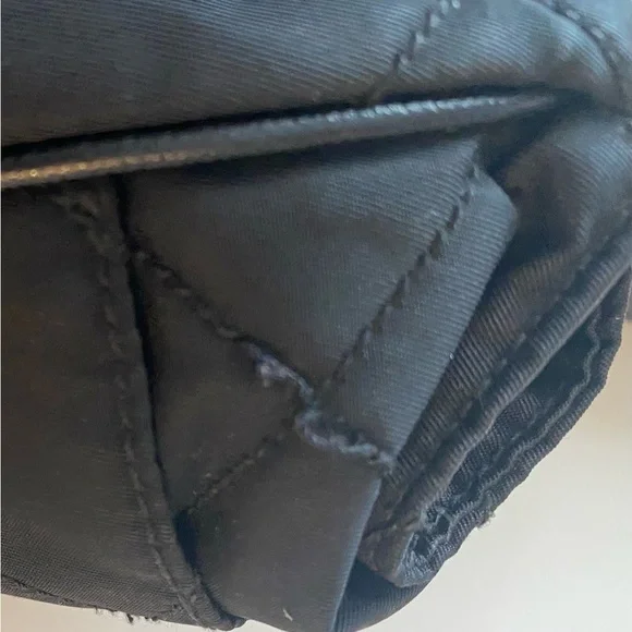 VINTAGE PRADA QUILTED NYLON CHAIN ACCENT SHOULD BAG - Picture 8 of 11